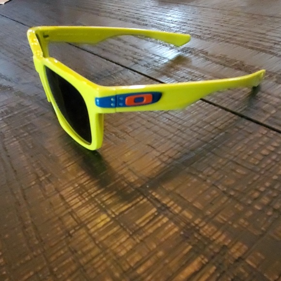 Oakley Other - Oakley Garage Rock frame sunglasses